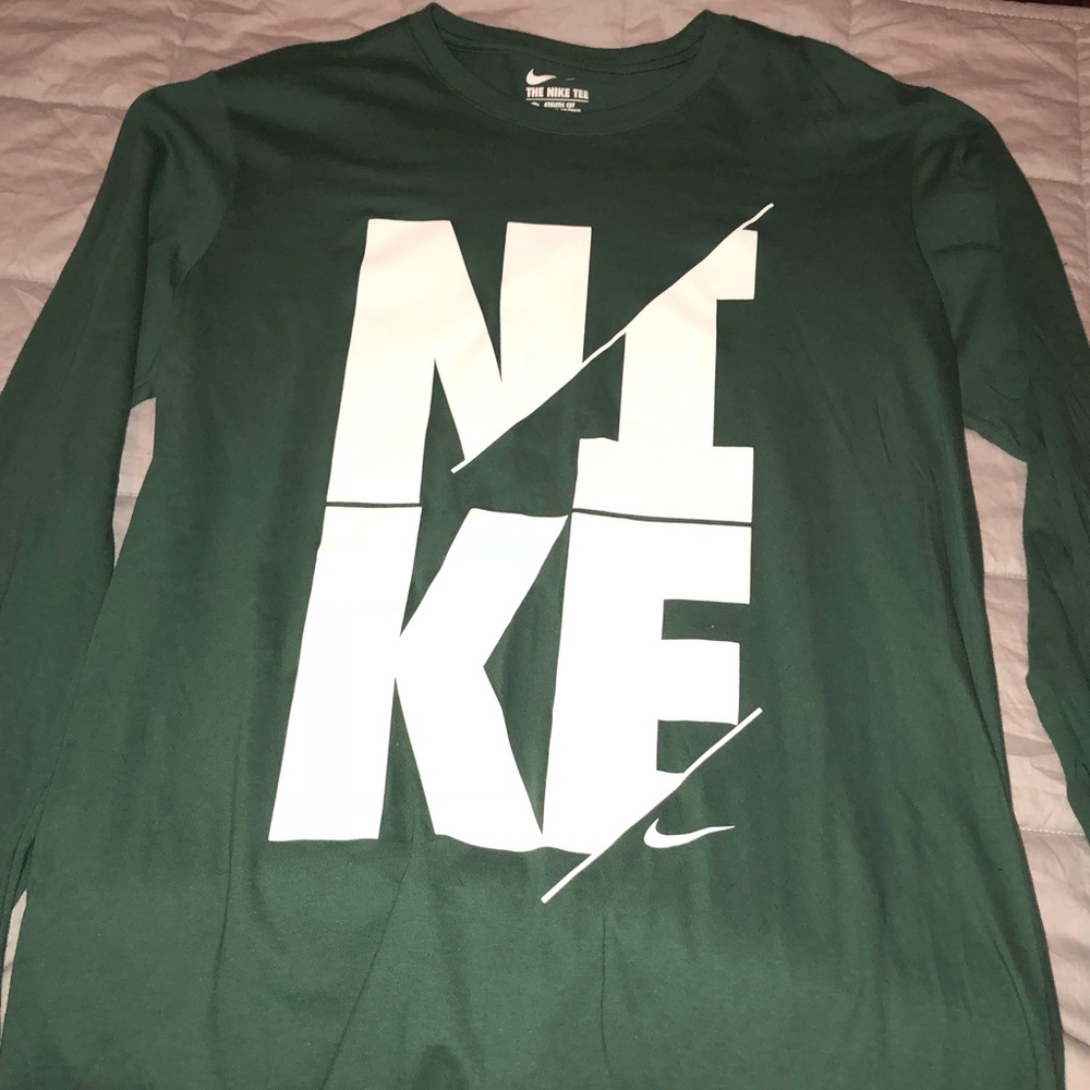 Nike long sleeved t-shirt(brand new with tag)